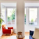 Unique With A Gorgeous Garden