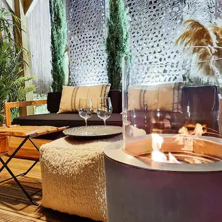 Unique With A Gorgeous Garden * بورتو