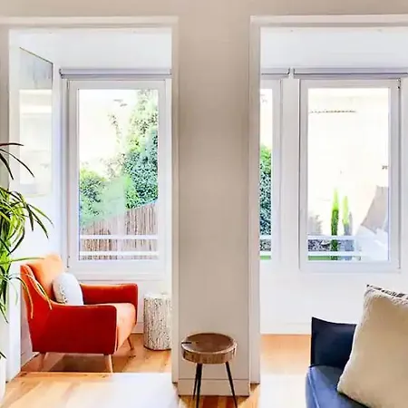 Unique With A Gorgeous Garden