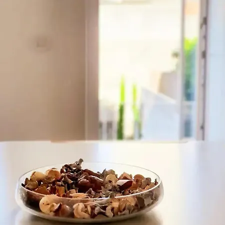 Unique With A Gorgeous Garden 公寓 *