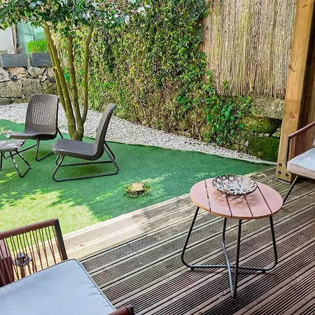 Unique With A Gorgeous Garden