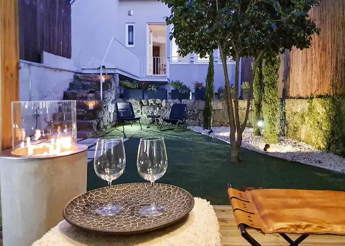 Unique With A Gorgeous Garden 波尔图