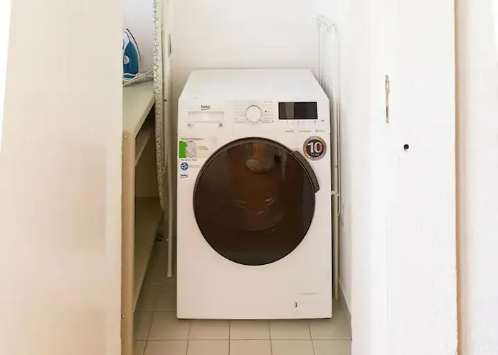 Unique With A Gorgeous Garden * Πόρτο