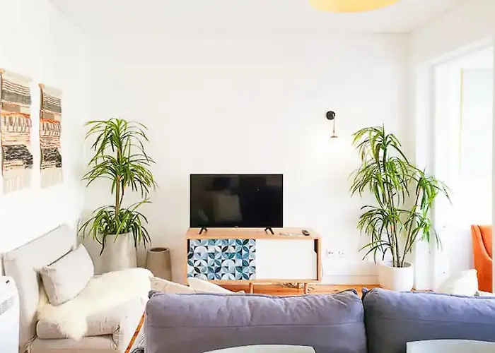 Unique With A Gorgeous Garden Διαμέρισμα