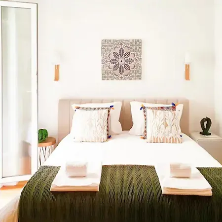 Unique With A Gorgeous Garden