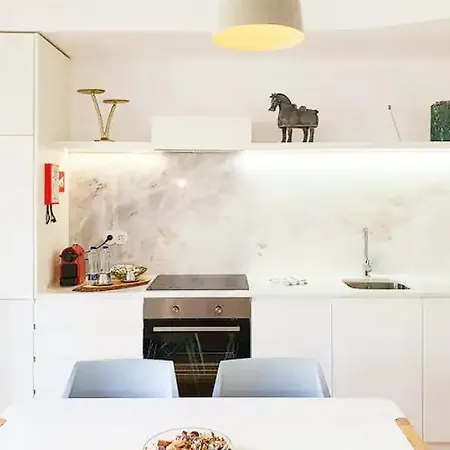 Unique With A Gorgeous Garden Oporto