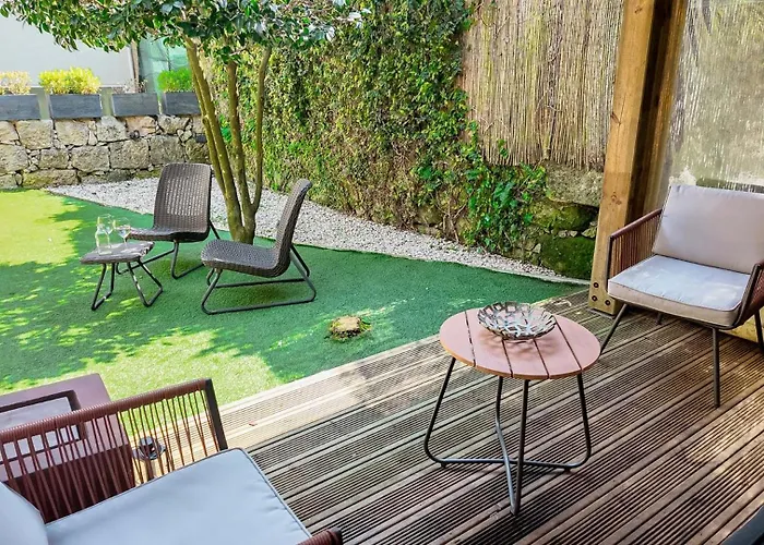 Unique With A Gorgeous Garden