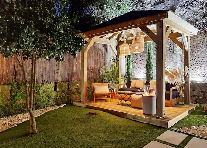 Unique With A Gorgeous Garden *